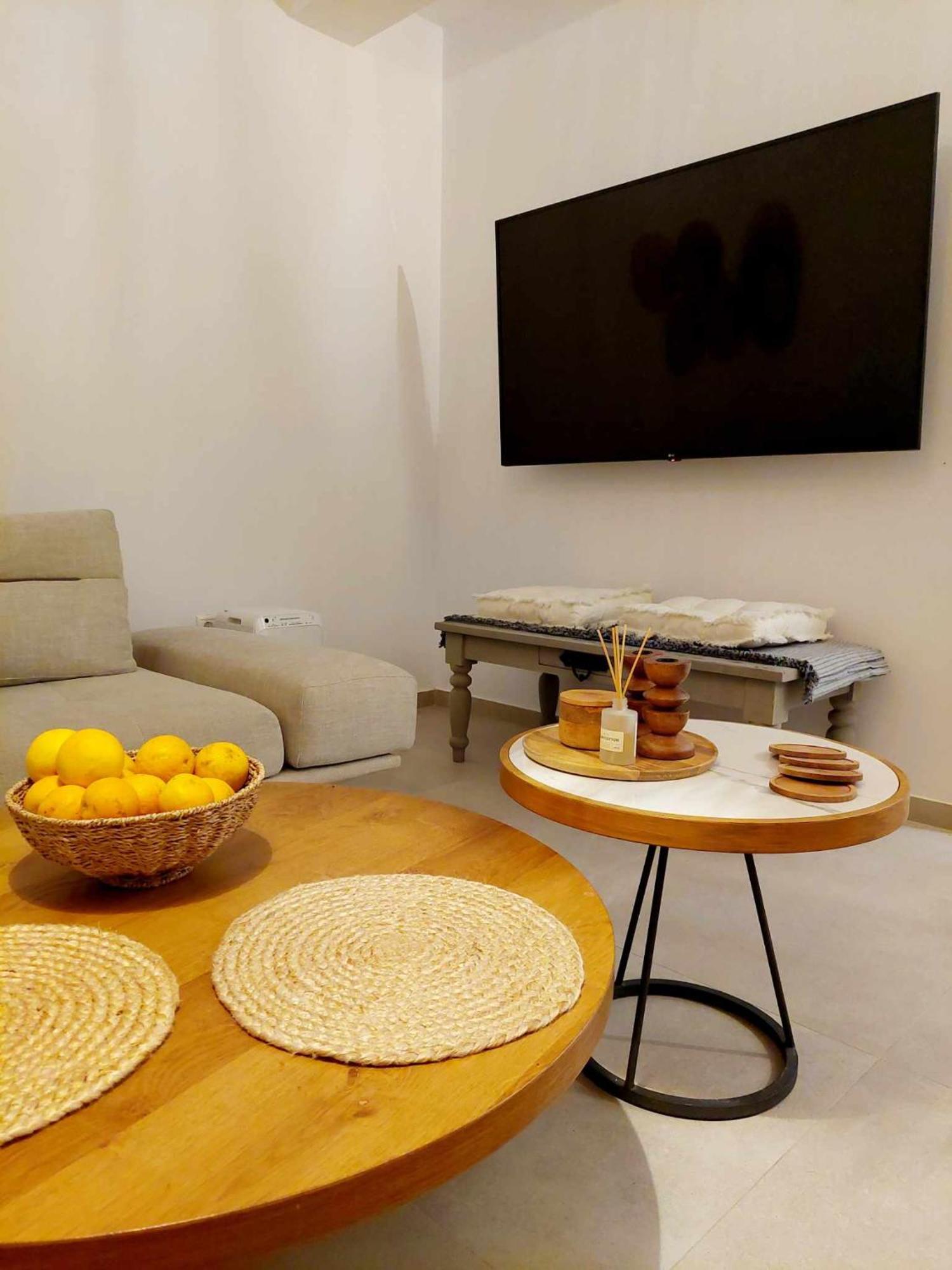 Maya Apartments, Modern And Convenient Apartments With Private Parking Skiathos Exterior foto
