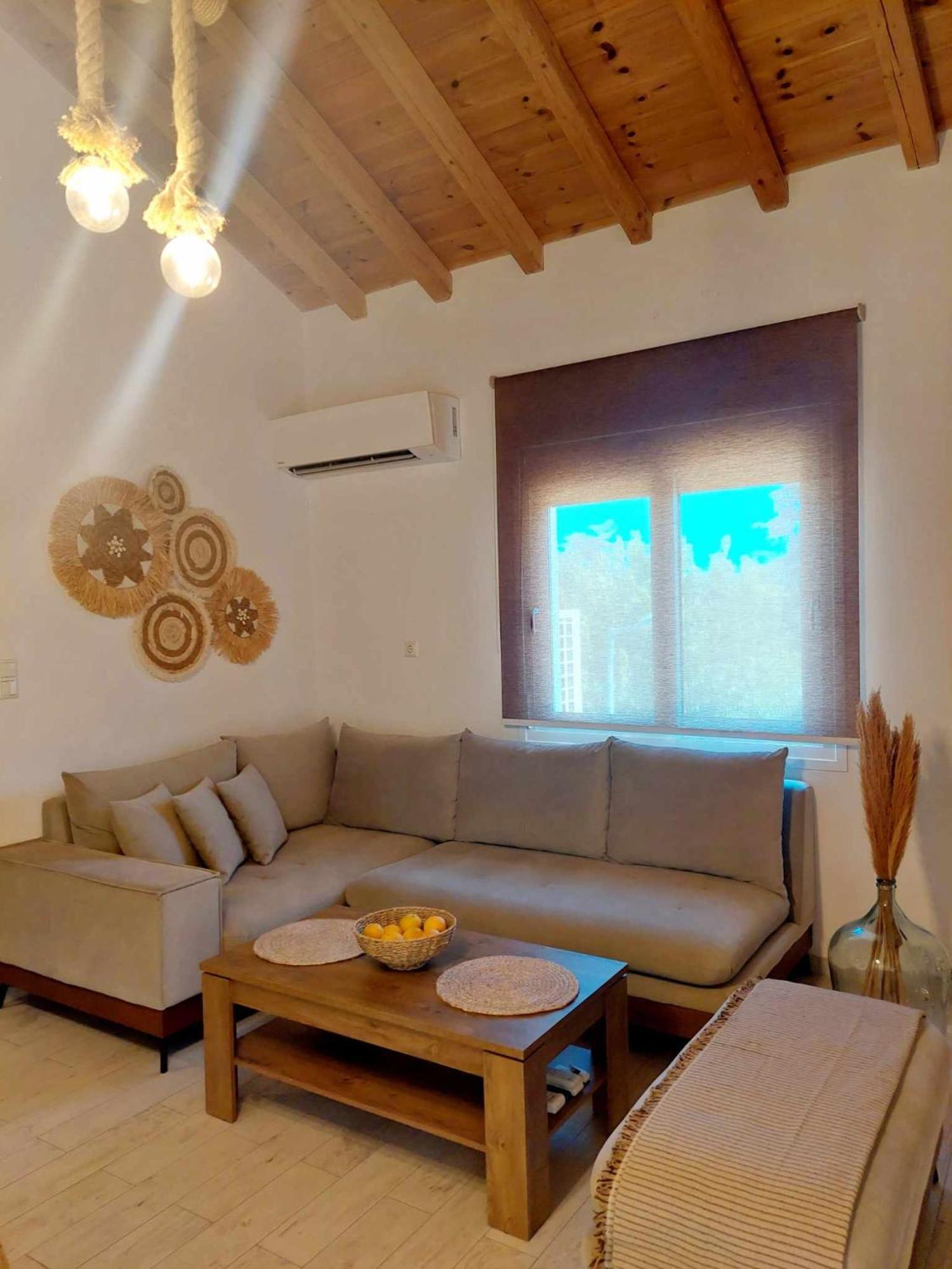 Maya Apartments, Modern And Convenient Apartments With Private Parking Skiathos Exterior foto