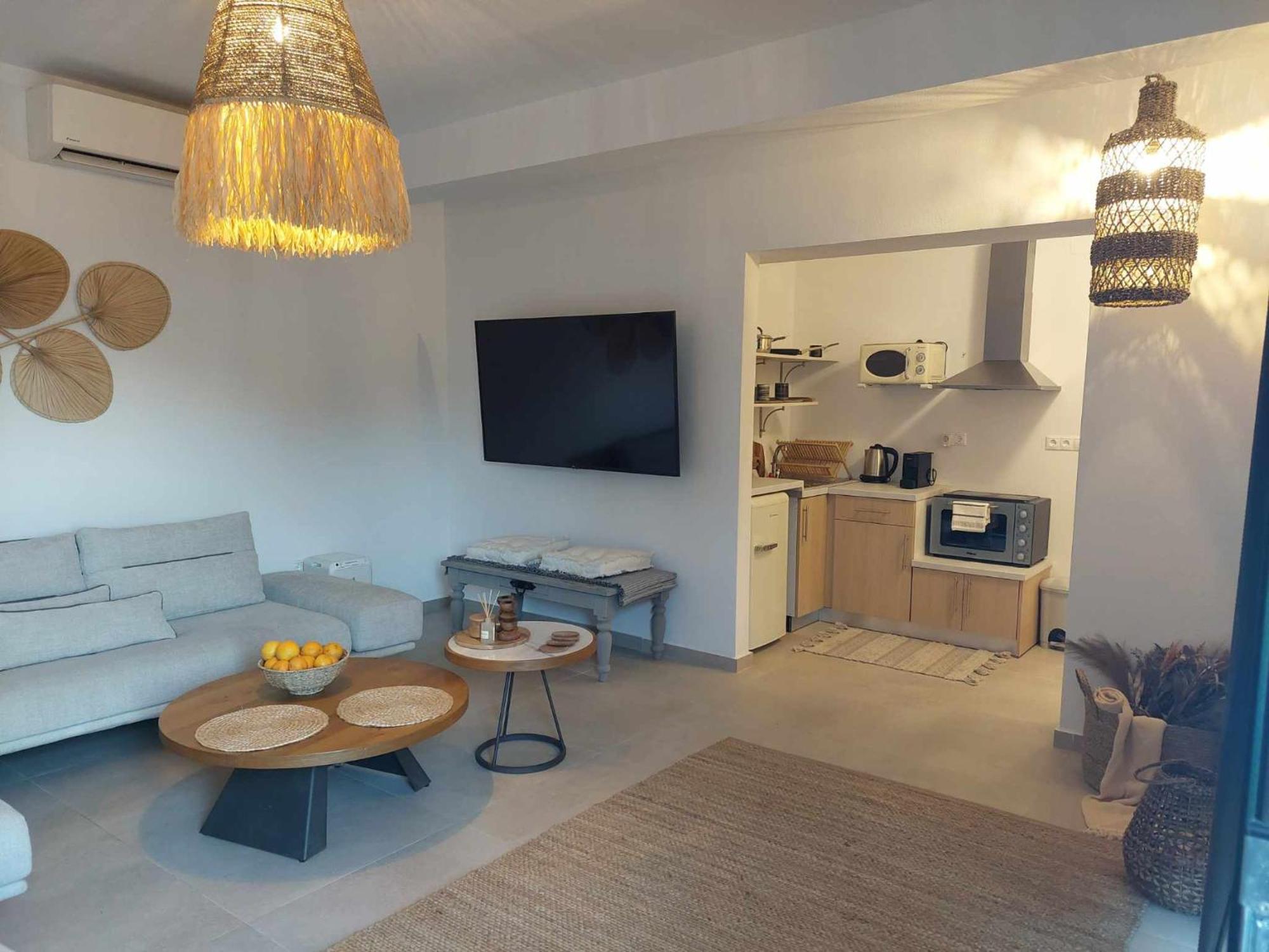 Maya Apartments, Modern And Convenient Apartments With Private Parking Skiathos Exterior foto