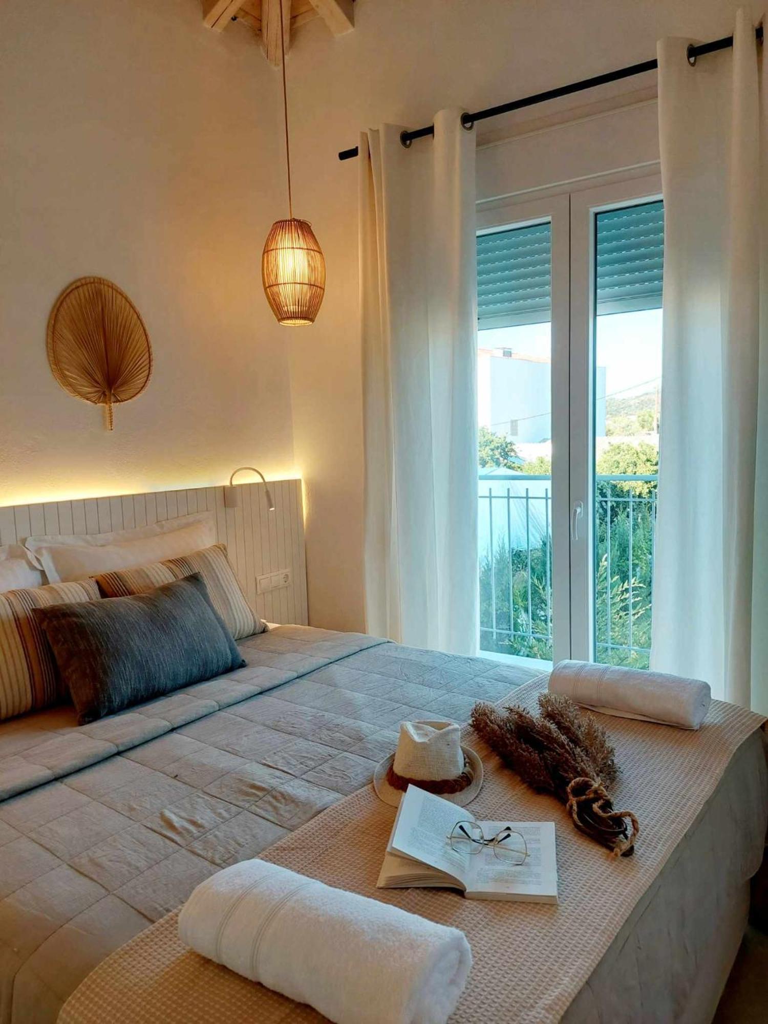 Maya Apartments, Modern And Convenient Apartments With Private Parking Skiathos Exterior foto
