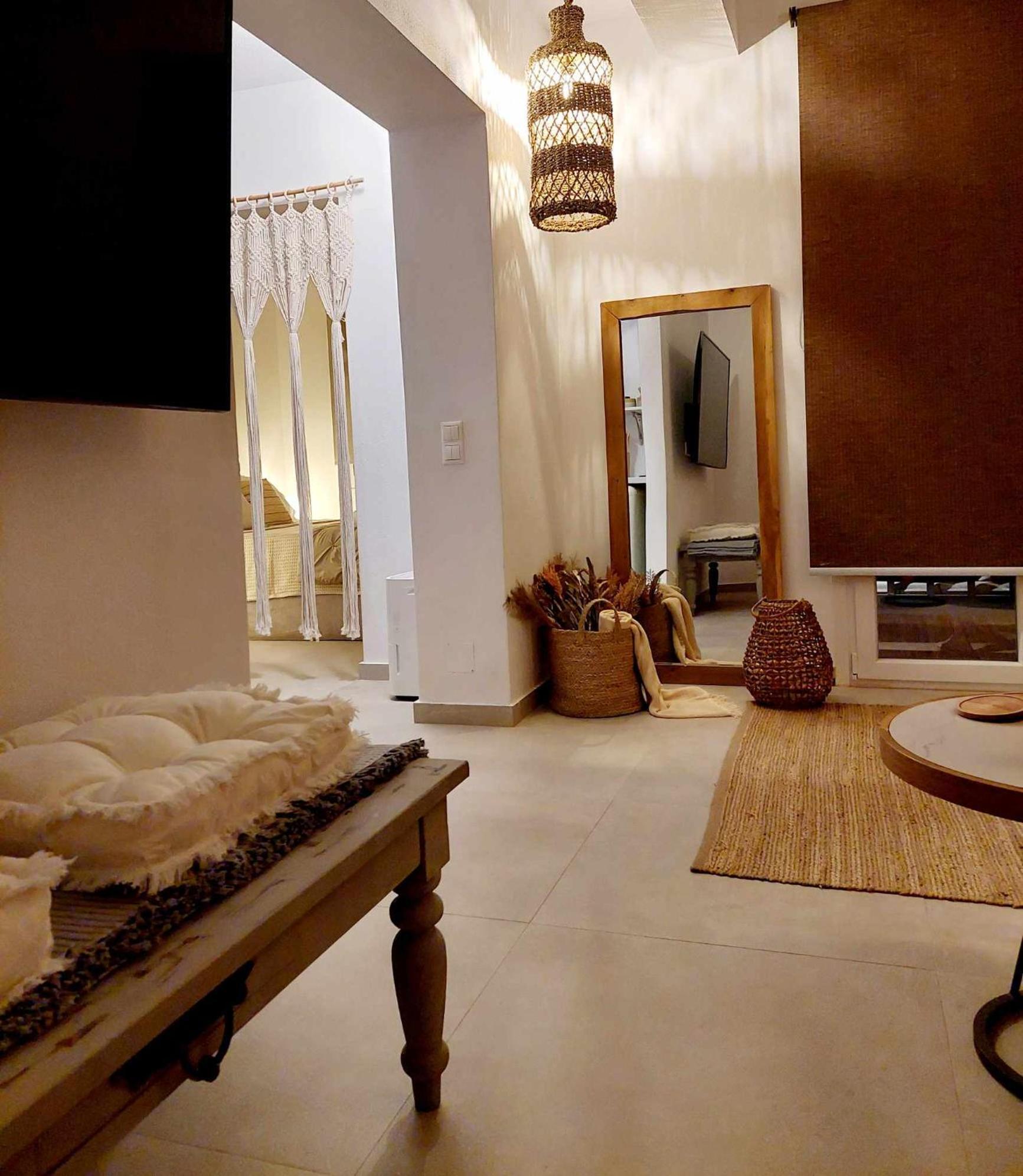 Maya Apartments, Modern And Convenient Apartments With Private Parking Skiathos Exterior foto