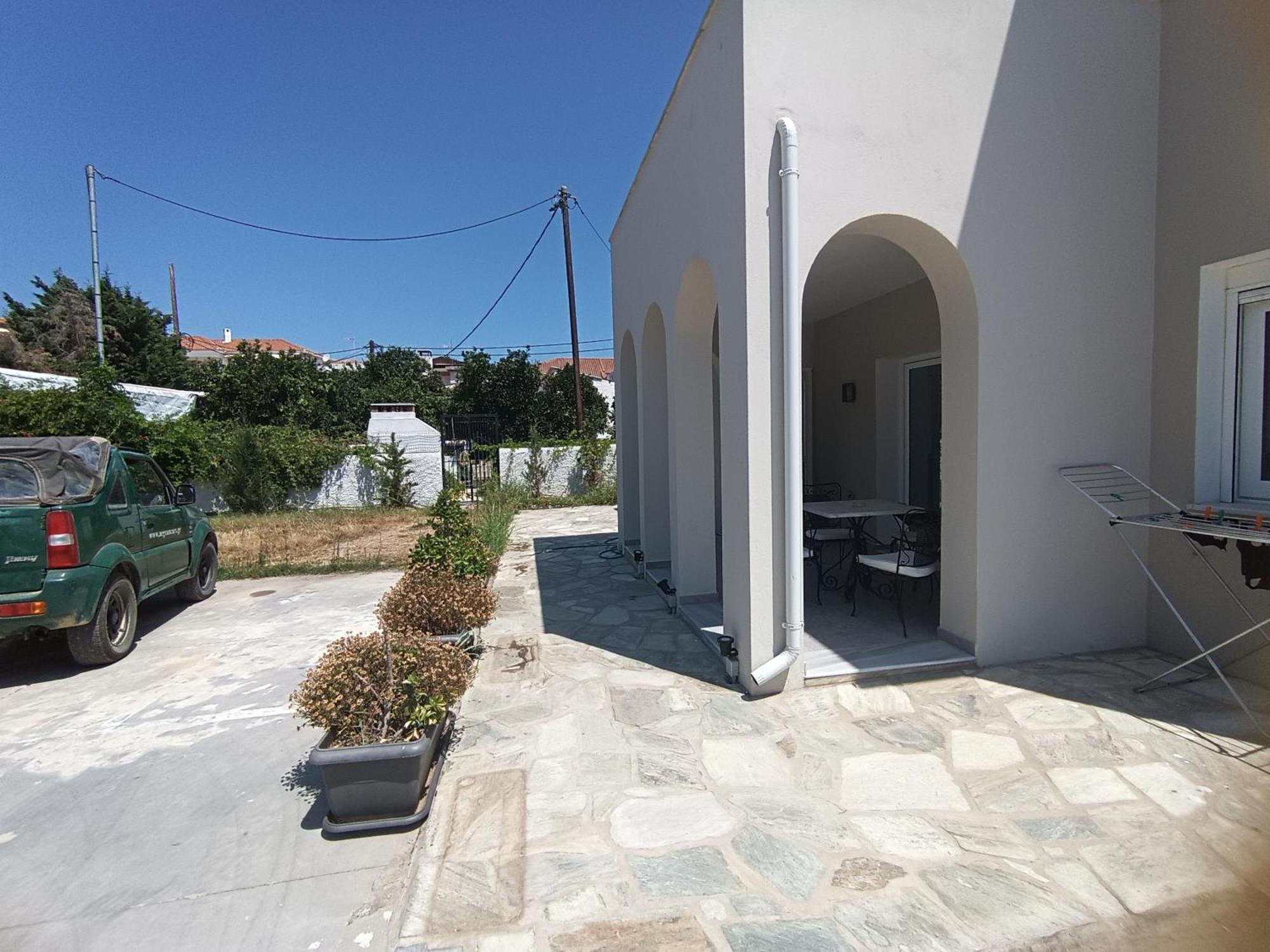 Maya Apartments, Modern And Convenient Apartments With Private Parking Skiathos Exterior foto